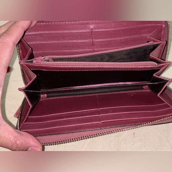 Gucci Patent Zip around GG Micro Guccissima Long Wallet - Picture 12 of 16